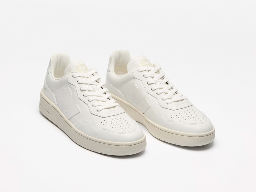 VEJA V-90 EXTRA WHITE