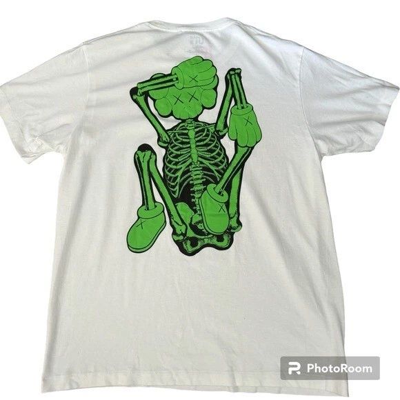 UNIQLO X KAWS T SHIRT CALAVERA GREEN WHITE BLACK